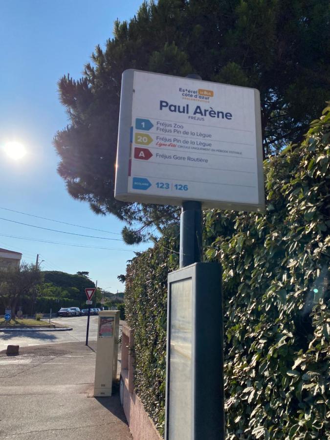 Chez Virginie : Appartement Lumineux Au Calme. Fréjus Kültér fotó