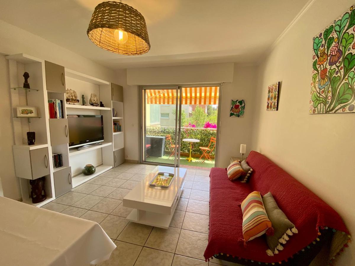 Chez Virginie : Appartement Lumineux Au Calme. Fréjus Kültér fotó